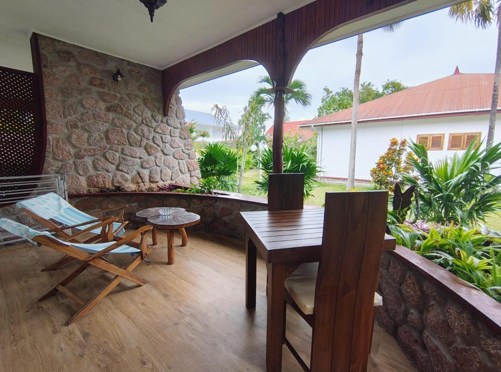 The Islander Hotel Grand Anse  Exteriör bild